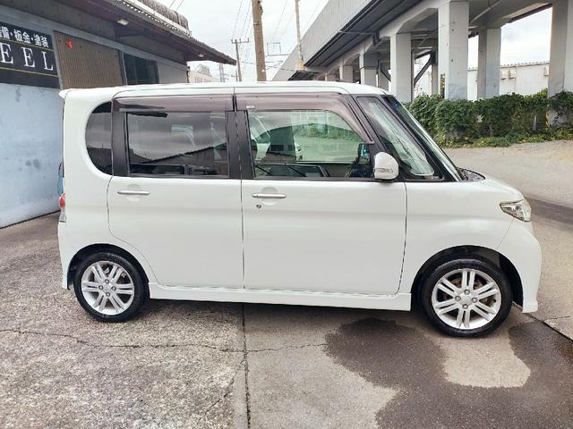 タント カスタムＲＳ　軽自動車・バッテリー新品交換・左側パワースライドドア・ナビ・地デジ・車内除菌抗菌済（4枚目）