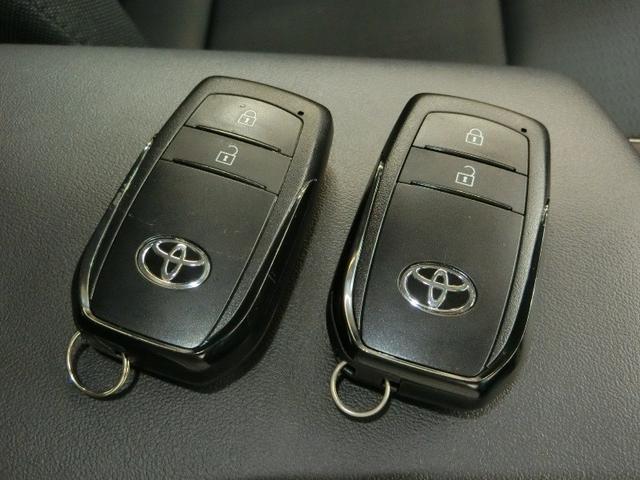 プリウス Ｘ　ハイブリッド　ワンオーナー　寒冷地　安全装備　衝突被害軽減システム　横滑り防止機能　ＡＢＳ　エアバッグ　オートクルーズコントロール　盗難防止装置　ＴＶ　バックカメラ　ＥＴＣ　ドラレコ　スマートキー（17枚目）