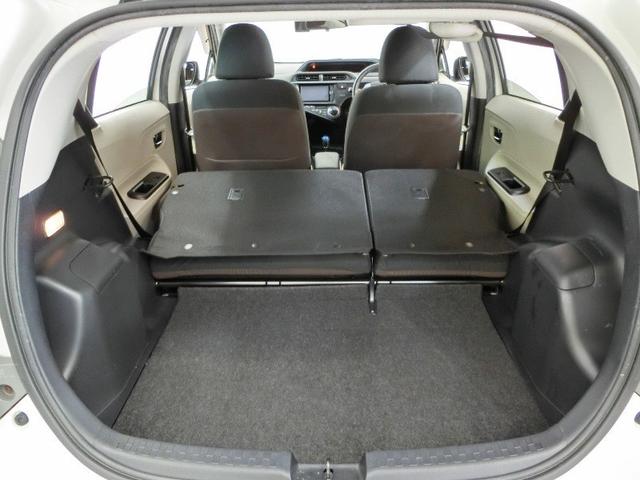 アクア G ハイブリッド 横滑り防止機能 ABS エアバッグ 盗難防止装置 バックカメラ ETC ドラレコ ミュージックプレイヤー接続可 CD スマートキー キーレス フル装備 アルミホイール オートマ(7枚目)