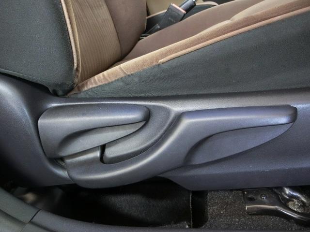 アクア G ハイブリッド 横滑り防止機能 ABS エアバッグ 盗難防止装置 バックカメラ ETC ドラレコ ミュージックプレイヤー接続可 CD スマートキー キーレス フル装備 アルミホイール オートマ(17枚目)