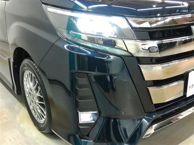 ノア ハイブリッドＳｉ　ハイブリッド　ワンオーナー　衝突被害軽減システム　横滑り防止機能　ＡＢＳ　エアバッグ　オートクルーズコントロール　盗難防止装置　バックカメラ　後席モニター　ＥＴＣ　ドラレコ　ＣＤ　スマートキー（9枚目）