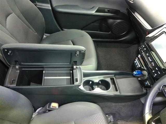 プリウス S ハイブリッド 安全装備 衝突被害軽減システム 横滑り防止機能 ABS エアバッグ オートクルーズコントロール 盗難防止装置 バックカメラ ETC ドラレコ ミュージックプレイヤー接続可 CD キーレス(13枚目)