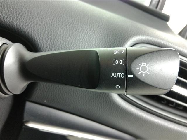 プリウス S ハイブリッド 安全装備 衝突被害軽減システム 横滑り防止機能 ABS エアバッグ オートクルーズコントロール 盗難防止装置 バックカメラ ETC ドラレコ ミュージックプレイヤー接続可 CD キーレス(33枚目)