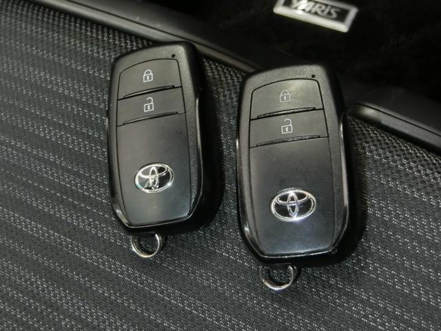 ヤリス Ｚ　安全装備　衝突被害軽減システム　横滑り防止機能　ＡＢＳ　エアバッグ　オートクルーズコントロール　盗難防止装置　ナビ　バックカメラ　ＥＴＣ　ドラレコ　ミュージックプレイヤー接続可　スマートキー　キーレス（27枚目）
