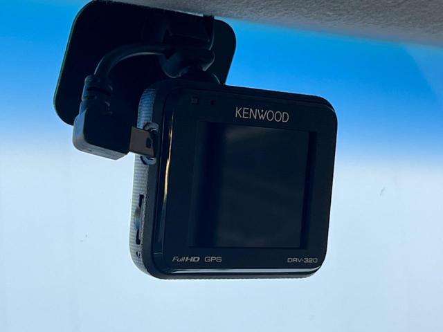 Ｎ－ＢＯＸカスタム Ｇ・Ｌパッケージ　電動スライドドア　禁煙車　ナビ　バックカメラ　ＥＴＣ　ドライブレコーダー　スマートキー　ＨＩＤヘッドライト　ステアリングスイッチ　純正１４インチアルミホイール　フォグライト（8枚目）