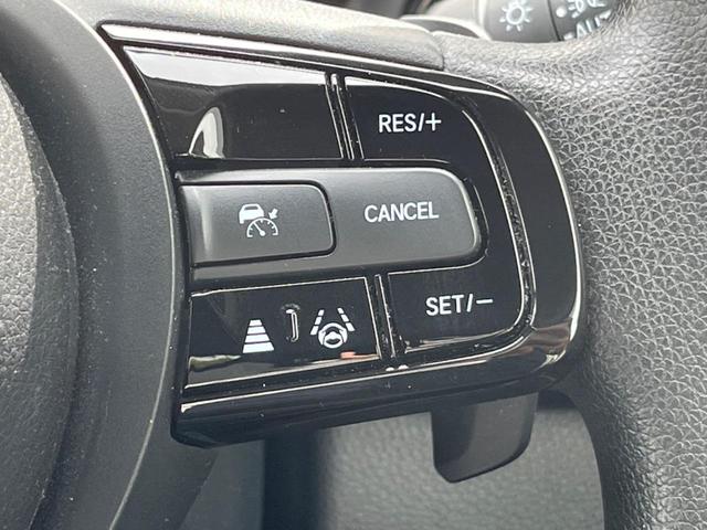 ヴェゼル ｅ：ＨＥＶ　Ｘ　ホンダセンシング　禁煙車　純正ナビ　アダプティブクルーズ　バックカメラ　ＥＴＣ　Ｂｌｕｅｔｏｏｔｈ　フルセグ　ドライブレコーダー　ＬＥＤヘッドライト　ＬＥＤフォグライト（5枚目）