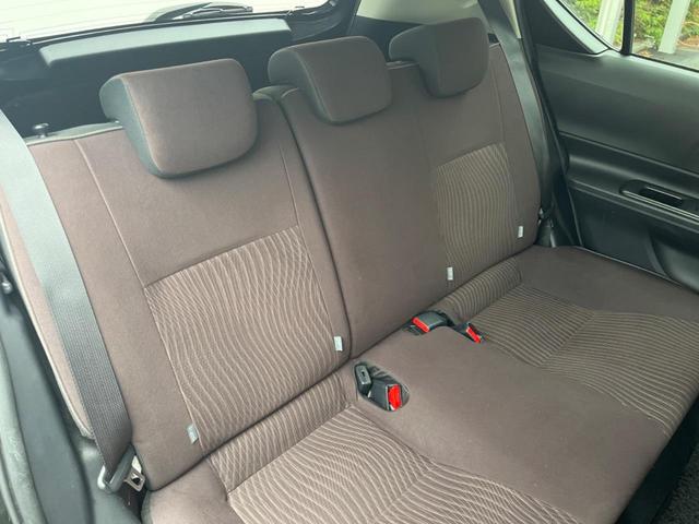 アクア Ｇ　禁煙車　純正ナビ　バックカメラ　ＥＴＣ　Ｂｌｕｅｔｏｏｔｈ　フルセグ　スマートキー　シートヒーター　ＬＥＤヘッドライト　クルーズコントロール　オートライト　革巻きステアリング（9枚目）