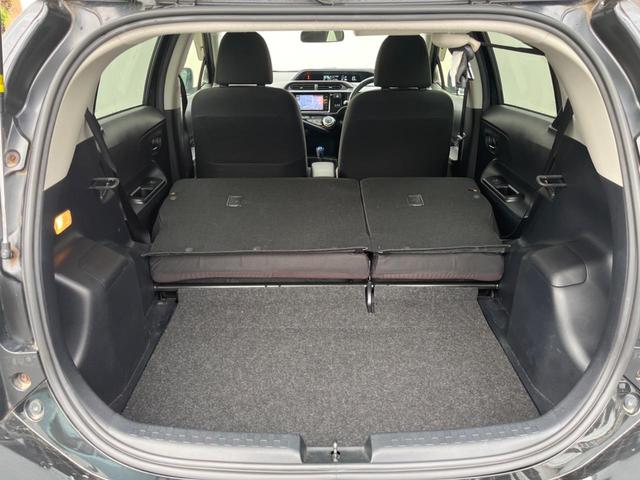 アクア Ｇ　禁煙車　純正ナビ　バックカメラ　ＥＴＣ　Ｂｌｕｅｔｏｏｔｈ　フルセグ　スマートキー　シートヒーター　ＬＥＤヘッドライト　クルーズコントロール　オートライト　革巻きステアリング（11枚目）