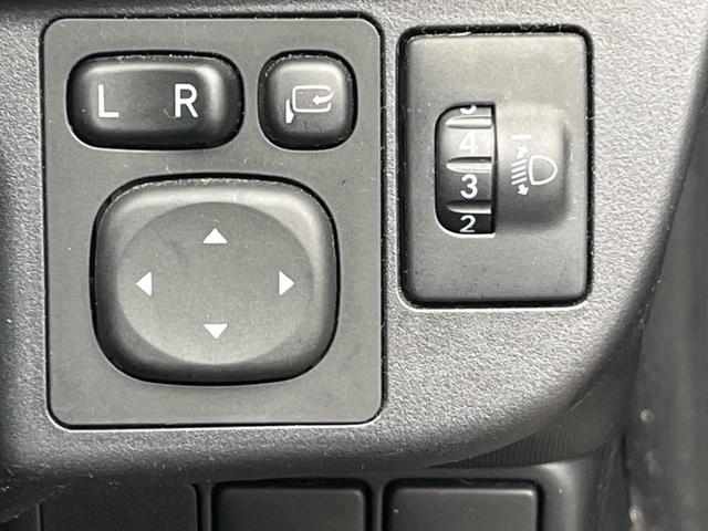 アクア Ｇ　禁煙車　純正ナビ　バックカメラ　ＥＴＣ　Ｂｌｕｅｔｏｏｔｈ　フルセグ　スマートキー　シートヒーター　ＬＥＤヘッドライト　クルーズコントロール　オートライト　革巻きステアリング（28枚目）