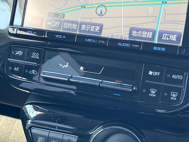 プリウス Ｓ　純正ＳＤナビ　バックカメラ　衝突被害軽減システム　レーダークルーズ　禁煙車　スマートキー　ＬＥＤヘッド　ビルトインＥＴＣ　オートライト　オートエアコン　純正１７インチアルミ　Ｂｌｕｅｔｏｏｔｈ　ＣＤ（7枚目）