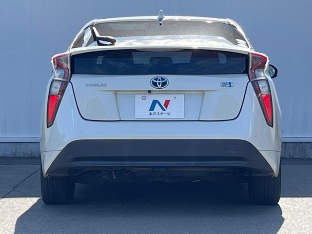 プリウス Ｓ　純正ＳＤナビ　バックカメラ　衝突被害軽減システム　レーダークルーズ　禁煙車　スマートキー　ＬＥＤヘッド　ビルトインＥＴＣ　オートライト　オートエアコン　純正１７インチアルミ　Ｂｌｕｅｔｏｏｔｈ　ＣＤ（16枚目）