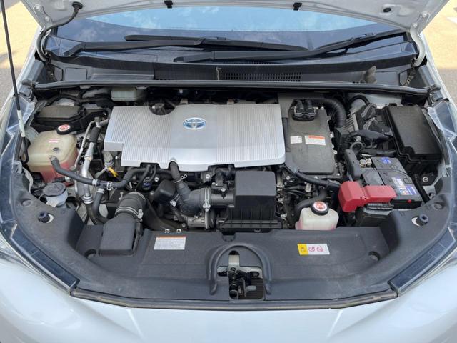 プリウス Ｓ　純正ＳＤナビ　バックカメラ　衝突被害軽減システム　レーダークルーズ　禁煙車　スマートキー　ＬＥＤヘッド　ビルトインＥＴＣ　オートライト　オートエアコン　純正１７インチアルミ　Ｂｌｕｅｔｏｏｔｈ　ＣＤ（19枚目）