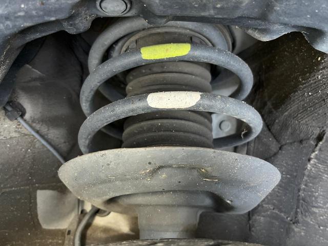 プリウス Ｓ　純正ＳＤナビ　バックカメラ　衝突被害軽減システム　レーダークルーズ　禁煙車　スマートキー　ＬＥＤヘッド　ビルトインＥＴＣ　オートライト　オートエアコン　純正１７インチアルミ　Ｂｌｕｅｔｏｏｔｈ　ＣＤ（21枚目）