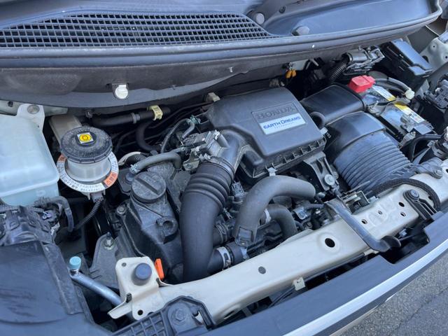 N-BOX G・Lターボホンダセンシング 両側電動ドア 純正SDナビ バックカメラ 衝突被害軽減システム レーダークルーズ 禁煙車 コーナーセンサー スマートキー LEDヘッド ビルトインETC 車線逸脱警報 オートライト オートエアコン(19枚目)