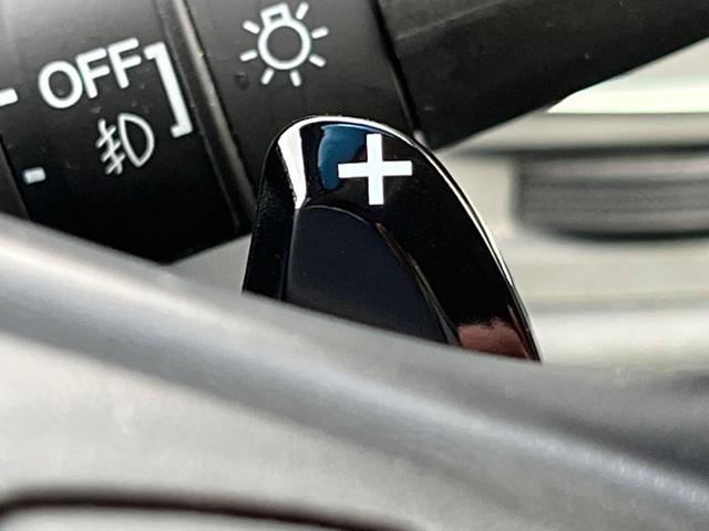 ヴェゼル ハイブリッドＺ・ホンダセンシング　純正ＳＤナビ　バックカメラ　衝突被害軽減システム　レーダークルーズ　禁煙車　ハーフレザーシート　コーナーセンサー　スマートキー　ＬＥＤヘッド　ビルトインＥＴＣ　車線逸脱警報　オートライト（8枚目）