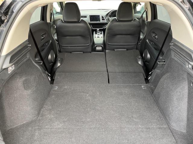 ヴェゼル ハイブリッドＺ・ホンダセンシング　純正ＳＤナビ　バックカメラ　衝突被害軽減システム　レーダークルーズ　禁煙車　ハーフレザーシート　コーナーセンサー　スマートキー　ＬＥＤヘッド　ビルトインＥＴＣ　車線逸脱警報　オートライト（11枚目）