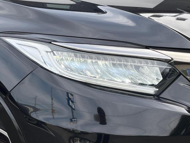 ヴェゼル ハイブリッドＺ・ホンダセンシング　純正ＳＤナビ　バックカメラ　衝突被害軽減システム　レーダークルーズ　禁煙車　ハーフレザーシート　コーナーセンサー　スマートキー　ＬＥＤヘッド　ビルトインＥＴＣ　車線逸脱警報　オートライト（13枚目）