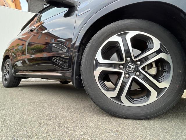 ヴェゼル ハイブリッドＺ・ホンダセンシング　純正ＳＤナビ　バックカメラ　衝突被害軽減システム　レーダークルーズ　禁煙車　ハーフレザーシート　コーナーセンサー　スマートキー　ＬＥＤヘッド　ビルトインＥＴＣ　車線逸脱警報　オートライト（14枚目）