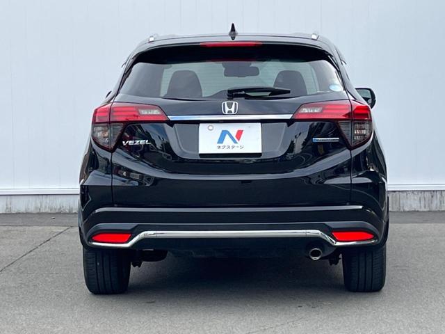 ヴェゼル ハイブリッドＺ・ホンダセンシング　純正ＳＤナビ　バックカメラ　衝突被害軽減システム　レーダークルーズ　禁煙車　ハーフレザーシート　コーナーセンサー　スマートキー　ＬＥＤヘッド　ビルトインＥＴＣ　車線逸脱警報　オートライト（16枚目）