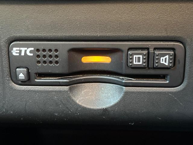 Ｎ－ＢＯＸカスタム ２トーンカラースタイル　Ｇ・ターボＬパッケージ　両側電動ドア　バックカメラ　禁煙車　スマートキー　ＨＩＤヘッド　ビルトインＥＴＣ　クルコン　純正１５インチアルミ　オートライト　オートエアコン　Ｂｌｕｅｔｏｏｔｈ　ＣＤ　ＤＶＤ再生　フルセグ（6枚目）