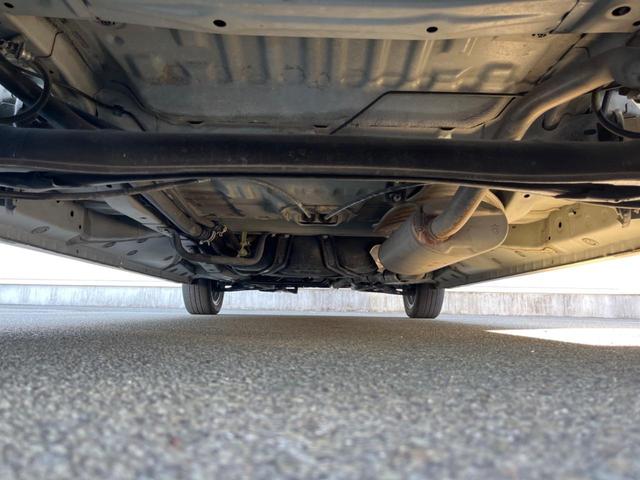 Ｎ－ＢＯＸカスタム ２トーンカラースタイル　Ｇ・ターボＬパッケージ　両側電動ドア　バックカメラ　禁煙車　スマートキー　ＨＩＤヘッド　ビルトインＥＴＣ　クルコン　純正１５インチアルミ　オートライト　オートエアコン　Ｂｌｕｅｔｏｏｔｈ　ＣＤ　ＤＶＤ再生　フルセグ（20枚目）