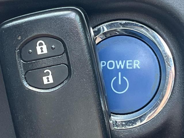 アクア Ｓスタイルブラック　バックカメラ　禁煙車　ドラレコ　スマートキー　ＥＴＣ　車線逸脱警報　オートライト　オートエアコン　ＣＤ　地デジ（8枚目）