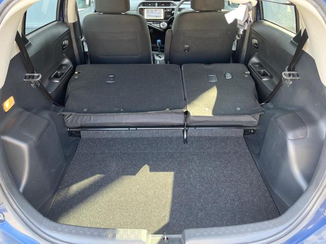 アクア Ｓスタイルブラック　バックカメラ　禁煙車　ドラレコ　スマートキー　ＥＴＣ　車線逸脱警報　オートライト　オートエアコン　ＣＤ　地デジ（11枚目）