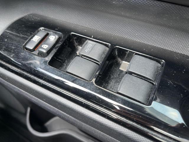 アクア Ｓスタイルブラック　バックカメラ　禁煙車　ドラレコ　スマートキー　ＥＴＣ　車線逸脱警報　オートライト　オートエアコン　ＣＤ　地デジ（28枚目）