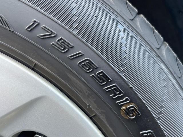 アクア Ｓスタイルブラック　バックカメラ　禁煙車　ドラレコ　スマートキー　ＥＴＣ　車線逸脱警報　オートライト　オートエアコン　ＣＤ　地デジ（40枚目）