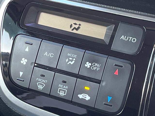 N-BOXカスタム G・Lパッケージ 電動スライドドア SDナビ バックカメラ 100V電源 禁煙車 ドラレコ コーナーセンサー HIDヘッド ETC 純正14インチアルミ オートライト オートエアコン Bluetooth CD(6枚目)