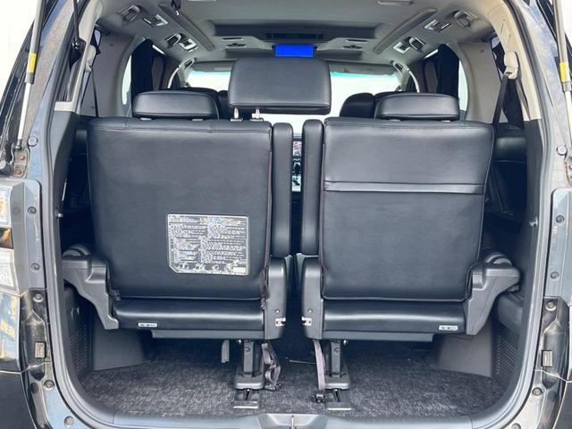 ヴェルファイアハイブリッド ＺＲ　Ｇエディション　４ＷＤ　両側電動ドア　純正ＳＤナビ　後席モニター　バックカメラ　１００Ｖ電源　禁煙車　電動リアゲート　前席シートエアコン　ドラレコ　コーナーセンサー　スマートキー　ＨＩＤヘッド（11枚目）