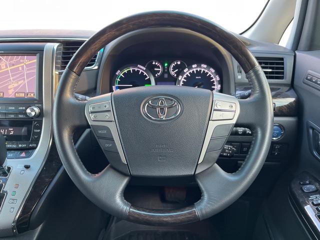 ヴェルファイアハイブリッド ＺＲ　Ｇエディション　４ＷＤ　両側電動ドア　純正ＳＤナビ　後席モニター　バックカメラ　１００Ｖ電源　禁煙車　電動リアゲート　前席シートエアコン　ドラレコ　コーナーセンサー　スマートキー　ＨＩＤヘッド（12枚目）