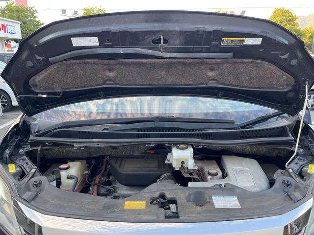 ヴェルファイアハイブリッド ＺＲ　Ｇエディション　４ＷＤ　両側電動ドア　純正ＳＤナビ　後席モニター　バックカメラ　１００Ｖ電源　禁煙車　電動リアゲート　前席シートエアコン　ドラレコ　コーナーセンサー　スマートキー　ＨＩＤヘッド（19枚目）