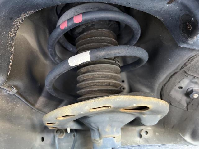 ヴェルファイアハイブリッド ＺＲ　Ｇエディション　４ＷＤ　両側電動ドア　純正ＳＤナビ　後席モニター　バックカメラ　１００Ｖ電源　禁煙車　電動リアゲート　前席シートエアコン　ドラレコ　コーナーセンサー　スマートキー　ＨＩＤヘッド（21枚目）