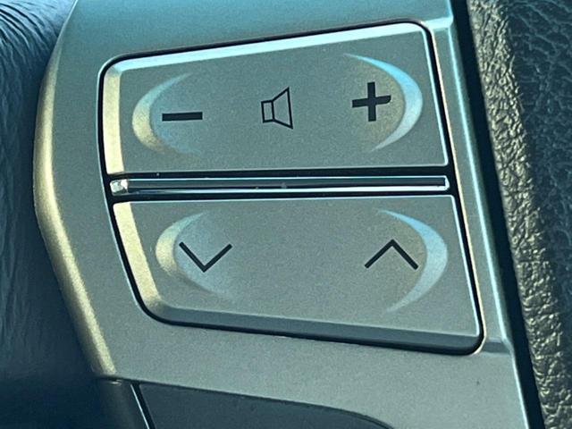 ヴェルファイアハイブリッド ＺＲ　Ｇエディション　４ＷＤ　両側電動ドア　純正ＳＤナビ　後席モニター　バックカメラ　１００Ｖ電源　禁煙車　電動リアゲート　前席シートエアコン　ドラレコ　コーナーセンサー　スマートキー　ＨＩＤヘッド（30枚目）