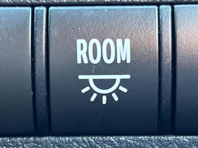 ヴェルファイアハイブリッド ＺＲ　Ｇエディション　４ＷＤ　両側電動ドア　純正ＳＤナビ　後席モニター　バックカメラ　１００Ｖ電源　禁煙車　電動リアゲート　前席シートエアコン　ドラレコ　コーナーセンサー　スマートキー　ＨＩＤヘッド（34枚目）