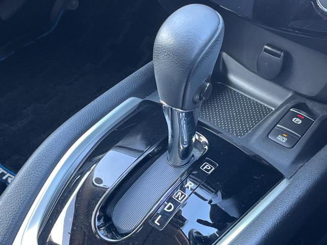 エクストレイル ２０Ｘｉ　ハイブリッド　４ＷＤ　純正ＳＤナビ　全周囲カメラ　レーダークルーズ　電動リアゲート　ドラレコ　コーナーセンサー　スマートキー　ＬＥＤヘッド　ＥＴＣ　純正１７インチアルミ　オートハイビーム　オートライト（22枚目）