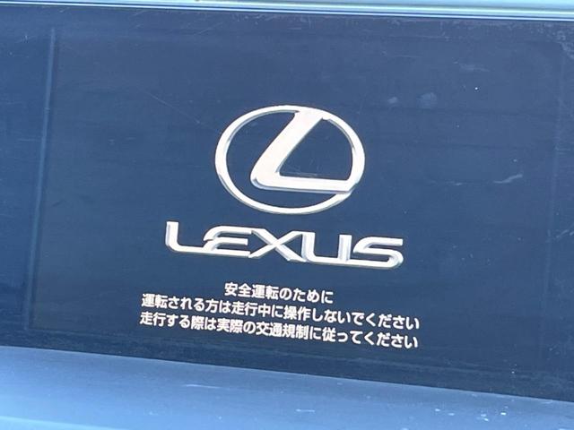 【純正ナビ】人気の純正ナビを装備。オーディオ機能も充実しており、Ｂｌｕｅｔｏｏｔｈ接続すればお持ちのスマホやＭＰ３プレイヤーの音楽を再生可能！毎日の運転がさらに楽しくなります！！