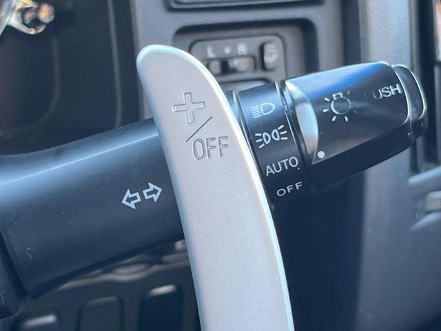 デリカＤ：５ Ｇ　パワーパッケージ　４ＷＤ　両側電動ドア　ＨＤＤナビ　後席モニター　１００Ｖ電源　レーダークルーズ　禁煙車　スマートキー　ＨＩＤヘッド　ビルトインＥＴＣ　純正１６インチアルミ　オートライト　オートエアコン（8枚目）