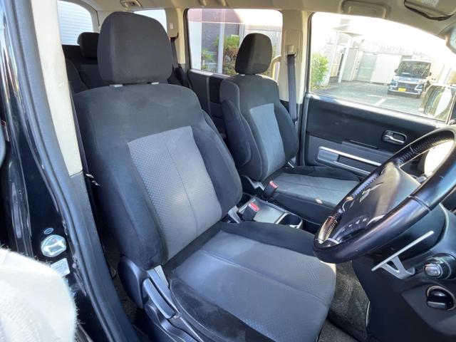 デリカＤ：５ Ｇ　パワーパッケージ　４ＷＤ　両側電動ドア　ＨＤＤナビ　後席モニター　１００Ｖ電源　レーダークルーズ　禁煙車　スマートキー　ＨＩＤヘッド　ビルトインＥＴＣ　純正１６インチアルミ　オートライト　オートエアコン（9枚目）