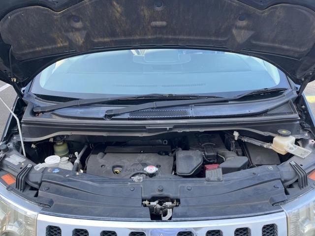 デリカＤ：５ Ｇ　パワーパッケージ　４ＷＤ　両側電動ドア　ＨＤＤナビ　後席モニター　１００Ｖ電源　レーダークルーズ　禁煙車　スマートキー　ＨＩＤヘッド　ビルトインＥＴＣ　純正１６インチアルミ　オートライト　オートエアコン（19枚目）