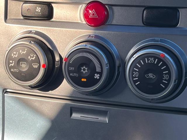 デリカＤ：５ Ｇ　パワーパッケージ　４ＷＤ　両側電動ドア　ＨＤＤナビ　後席モニター　１００Ｖ電源　レーダークルーズ　禁煙車　スマートキー　ＨＩＤヘッド　ビルトインＥＴＣ　純正１６インチアルミ　オートライト　オートエアコン（26枚目）