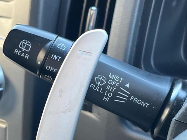 デリカＤ：５ Ｇ　パワーパッケージ　４ＷＤ　両側電動ドア　ＨＤＤナビ　後席モニター　１００Ｖ電源　レーダークルーズ　禁煙車　スマートキー　ＨＩＤヘッド　ビルトインＥＴＣ　純正１６インチアルミ　オートライト　オートエアコン（27枚目）