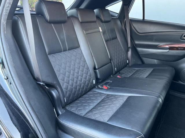 ハリアー プレミアム　純正ＳＤナビ　バックカメラ　禁煙車　電動リアゲート　ハーフレザーシート　パワーシート　スマートキー　ＬＥＤヘッド　ビルトインＥＴＣ　クルコン　純正１８インチアルミ　オートライト　オートエアコン（10枚目）