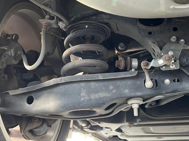 ハリアー プレミアム　純正ＳＤナビ　バックカメラ　禁煙車　電動リアゲート　ハーフレザーシート　パワーシート　スマートキー　ＬＥＤヘッド　ビルトインＥＴＣ　クルコン　純正１８インチアルミ　オートライト　オートエアコン（22枚目）