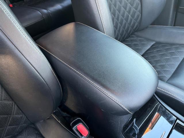 ハリアー プレミアム　純正ＳＤナビ　バックカメラ　禁煙車　電動リアゲート　ハーフレザーシート　パワーシート　スマートキー　ＬＥＤヘッド　ビルトインＥＴＣ　クルコン　純正１８インチアルミ　オートライト　オートエアコン（40枚目）