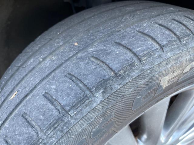 ハリアー プレミアム　純正ＳＤナビ　バックカメラ　禁煙車　電動リアゲート　ハーフレザーシート　パワーシート　スマートキー　ＬＥＤヘッド　ビルトインＥＴＣ　クルコン　純正１８インチアルミ　オートライト　オートエアコン（43枚目）