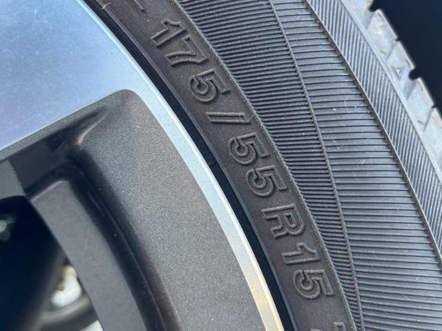 ルーミー カスタムＧ－Ｔ　両側電動ドア　ＳＤナビ　後席モニター　バックカメラ　衝突被害軽減システム　ＨＩＤヘッド　ビルトインＥＴＣ　クルコン　純正１５インチアルミ　オートライト　オートエアコン　Ｂｌｕｅｔｏｏｔｈ　ＣＤ（47枚目）