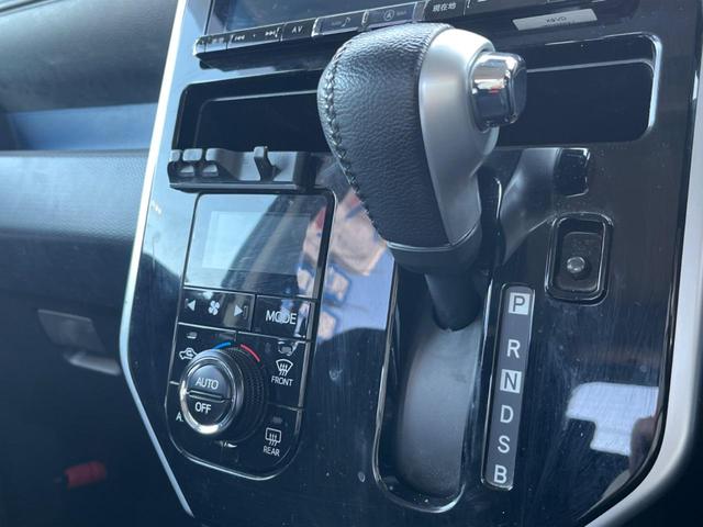 トール カスタムＧ　ＳＡＩＩ　両側電動ドア　ＳＤナビ　バックカメラ　衝突被害軽減システム　ＨＩＤヘッド　ＥＴＣ　クルコン　純正１４インチアルミ　オートライト　オートエアコン　Ｂｌｕｅｔｏｏｔｈ　ＣＤ　ＤＶＤ再生　フルセグ（22枚目）