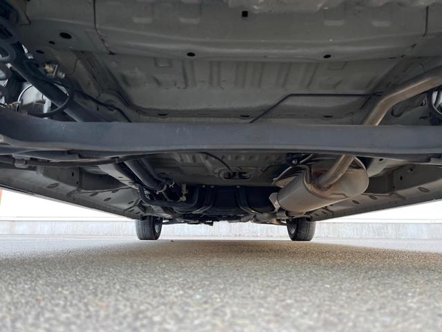 Ｎ－ＢＯＸカスタム Ｇ　ＳＳブラックスタイルパッケージ　両側電動ドア　純正ＳＤナビ　バックカメラ　ドラレコ　スマートキー　ＨＩＤヘッド　ビルトインＥＴＣ　純正１４インチアルミ　オートライト　オートエアコン　Ｂｌｕｅｔｏｏｔｈ　ＨＩＤフォグ（20枚目）